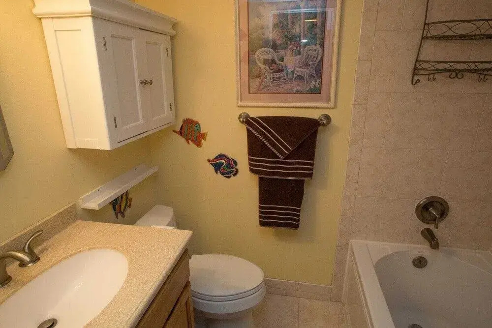 Win-San A-213 - 2 Br Condo