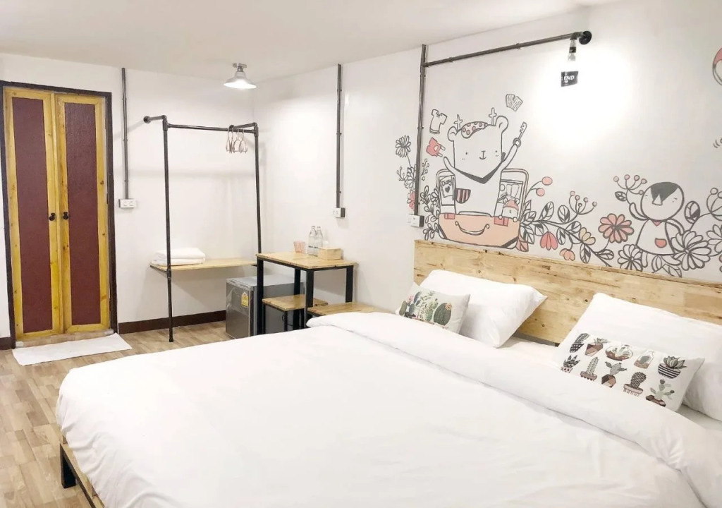QBix Hotel
