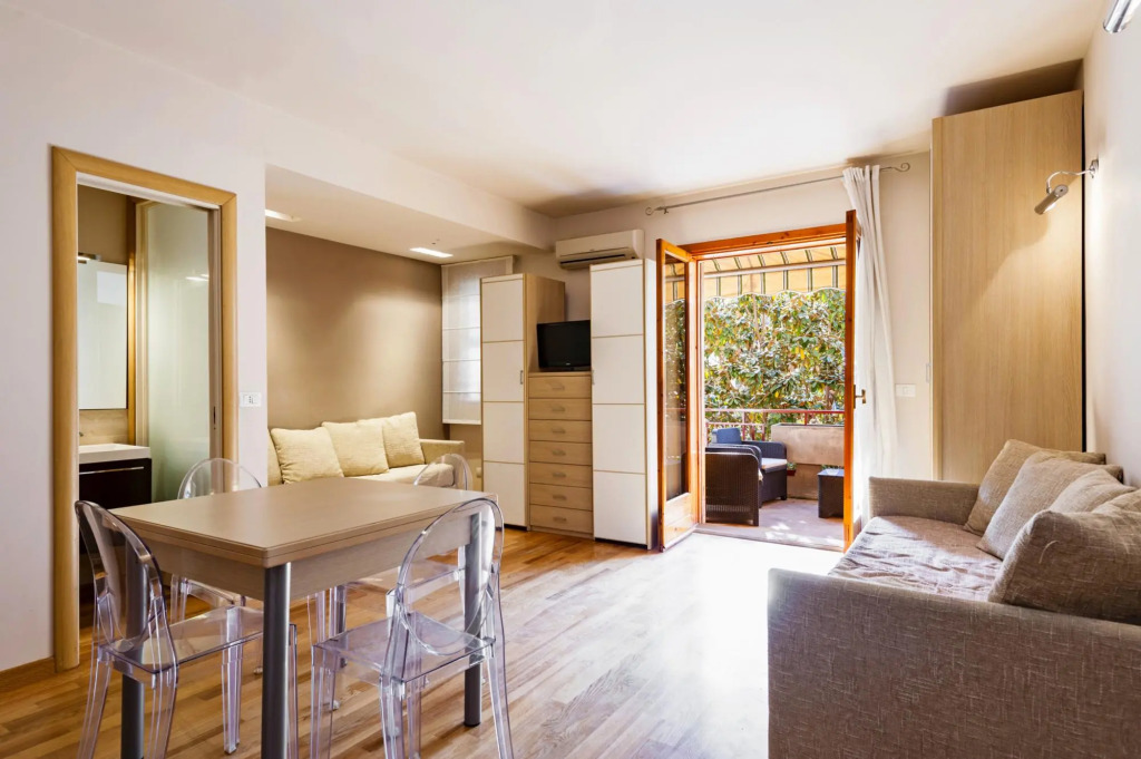 Studio La Romantica con Terrazzino by Wonderful Italy