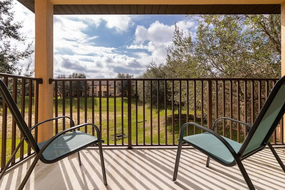 The Regal Retreat