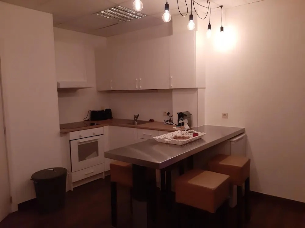 Diamond Bourse Apartments