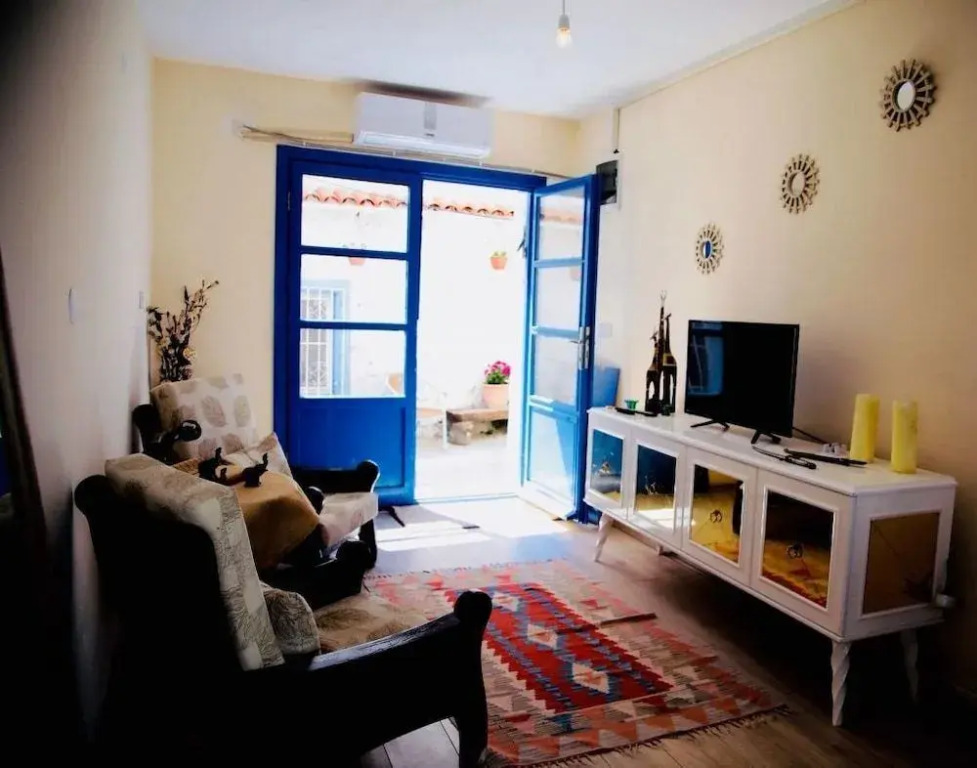 Avlulu Konak Alacati