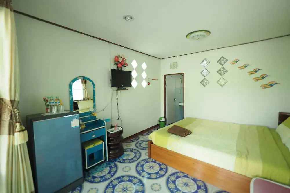 Baan Suanjarean Resort