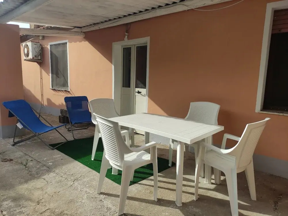 House 20 Minutes From the sea