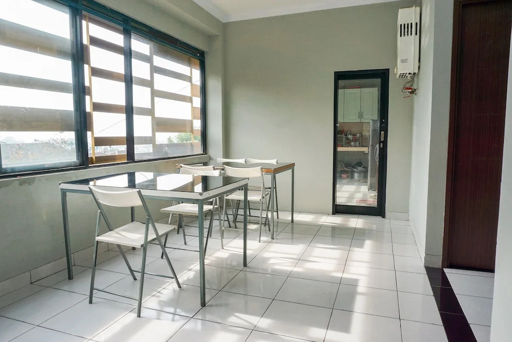 Oyo 2778 Alvin Residence
