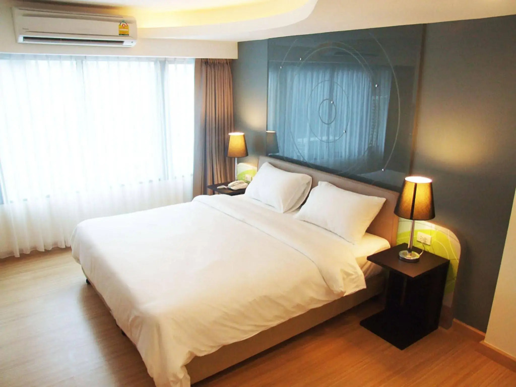 Grand Tower Inn Sathorn Hotel
