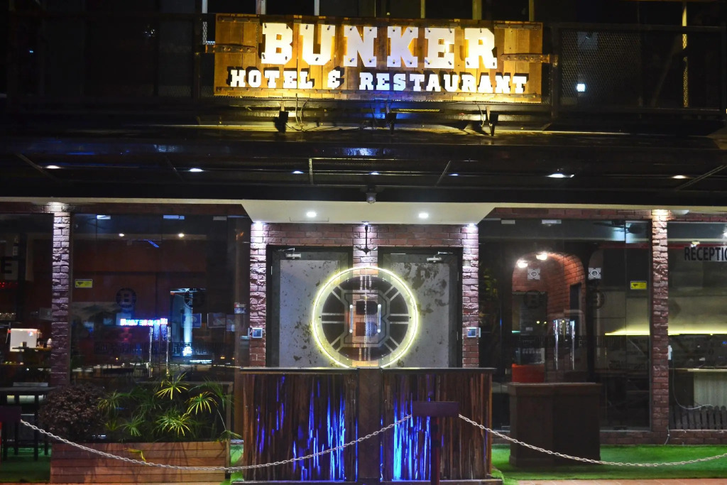 Bunker Hotel & Restaurant