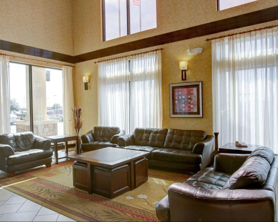 Comfort Suites Old Town Spring