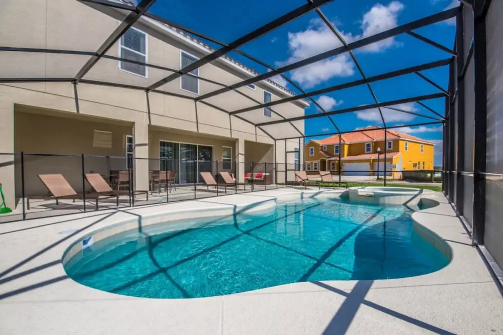 11 Bedroom 9.5 Bathroom 4792sq Foot Villa 7000os