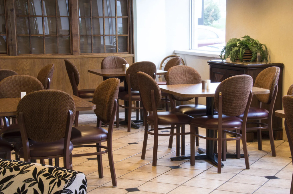 Lamplighter Inn & Suites - North
