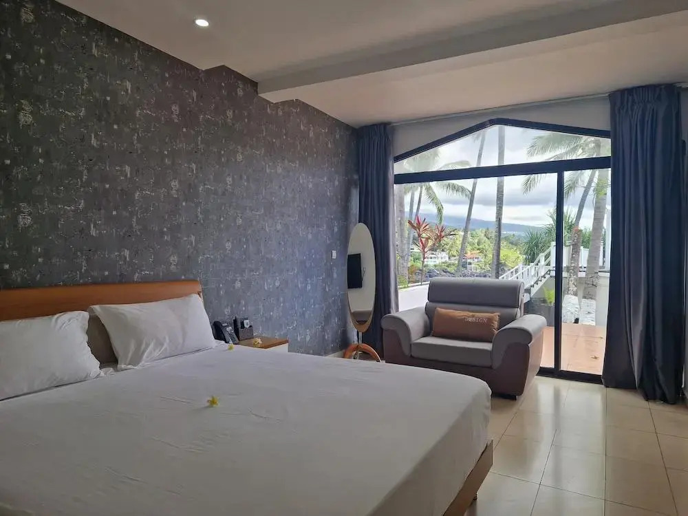 Cristal Itsandra Beach Hotel