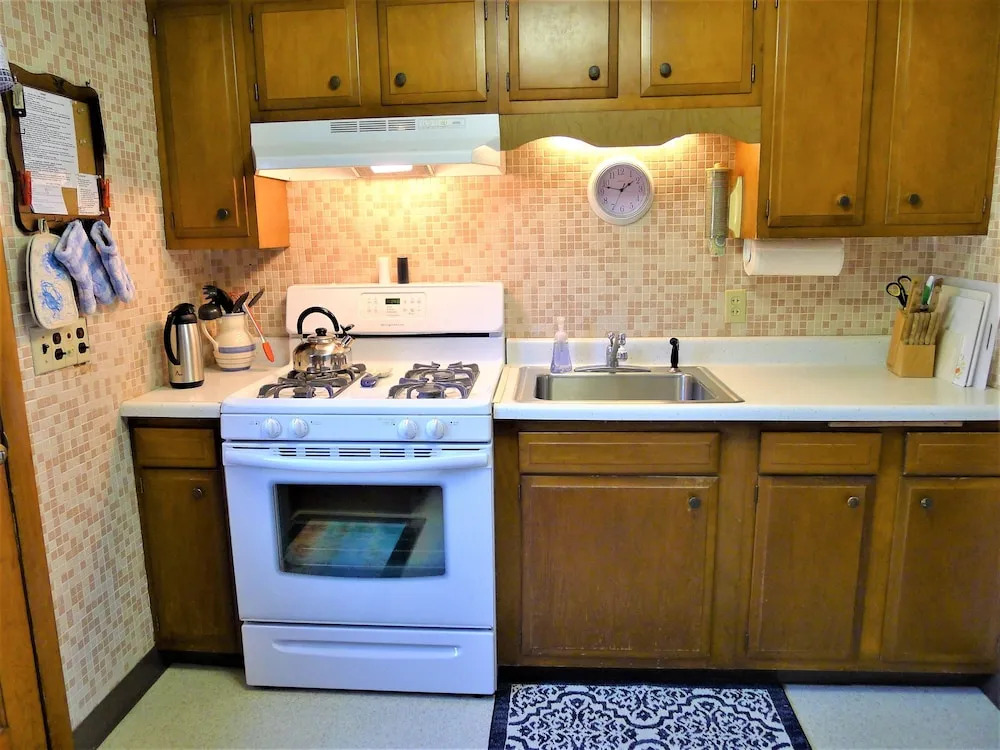 41 Patterson - 2 Bedroom House