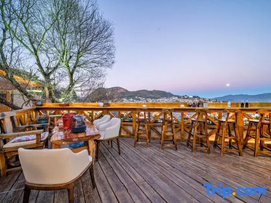Lijiang Joyful Boutique Hotel