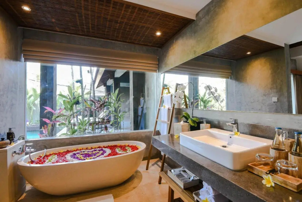 Purana Suite Ubud