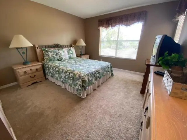2456SAB - 2-story golf front condo!