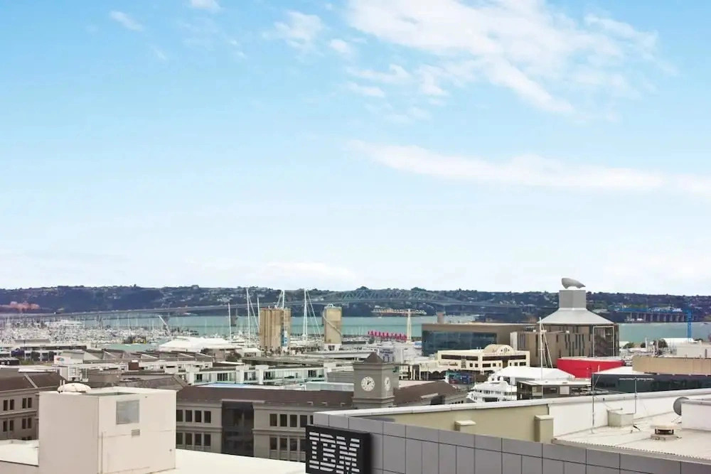 QV Air-conditioned Apartment with Carpark