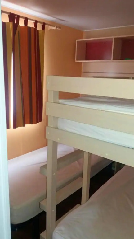 Bungalow With 2 Bedrooms in Fréjus, With Shared Pool, Furnished Terrace and Wifi - 2 km From the Beach