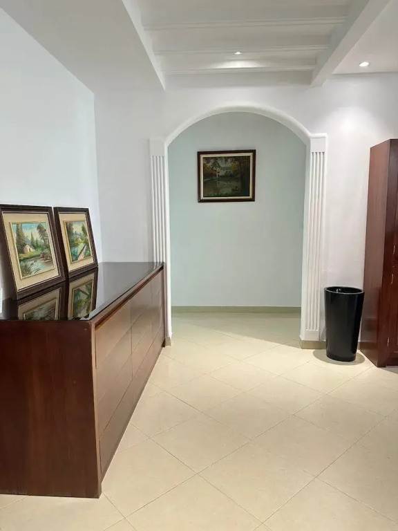 SHRTSTAYS Guesthouse