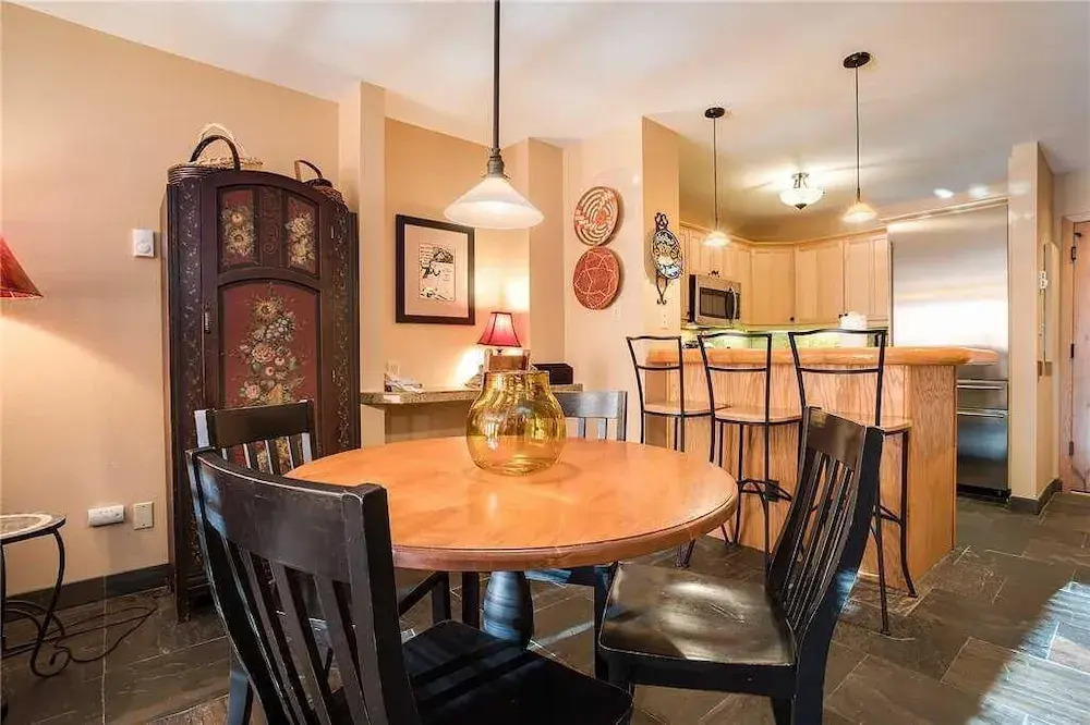 1107 Trappeur's Lodge, Trappeur's Crossing Apartment 1