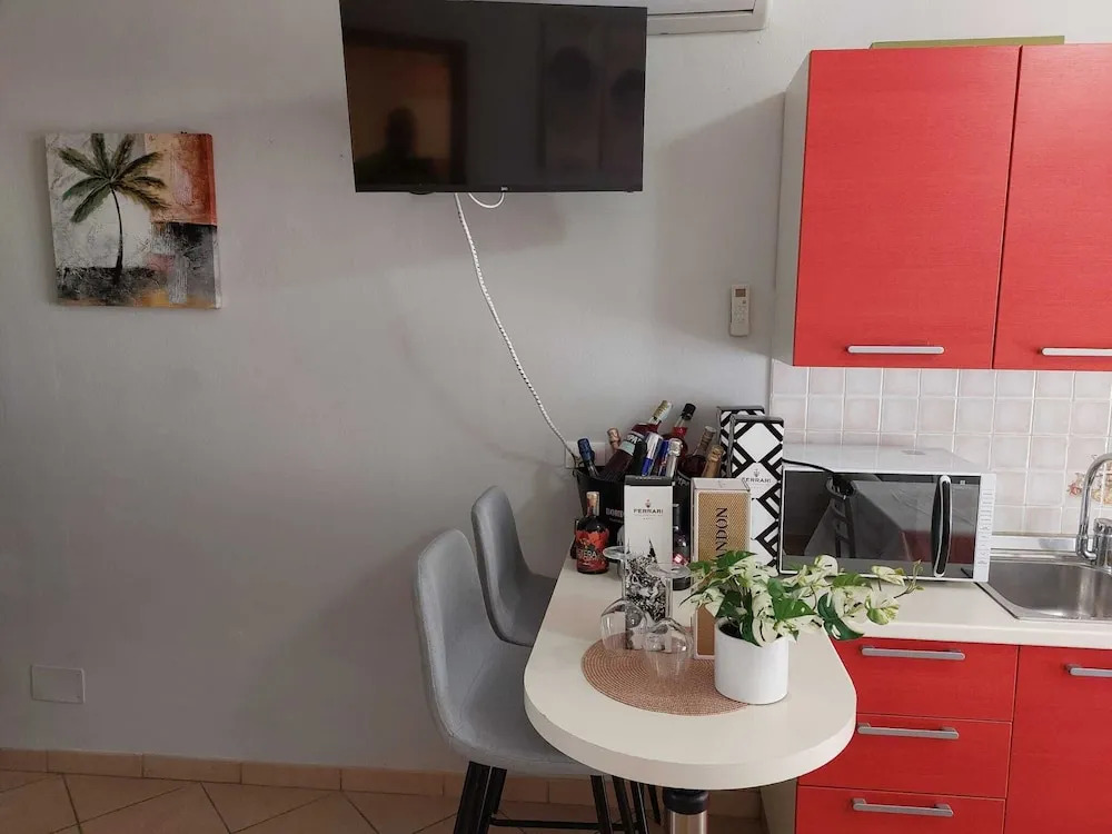 Accommodation With Terrace and Parking