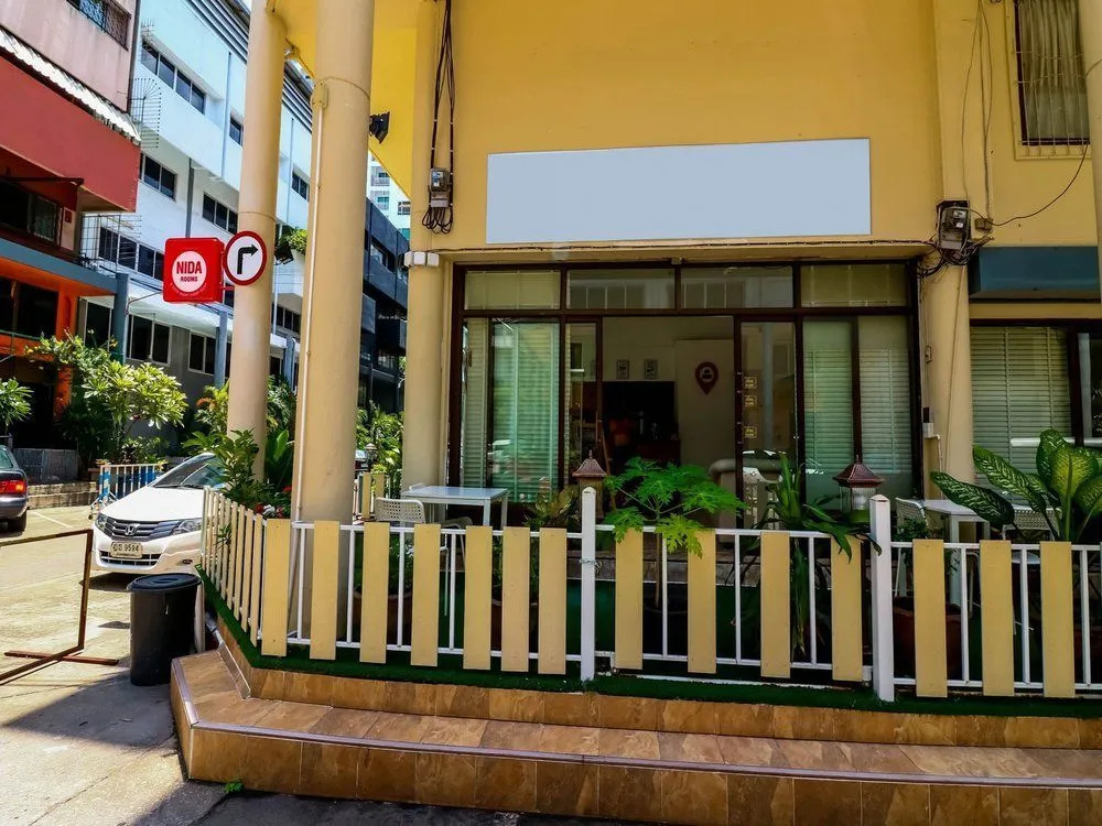 NIDA Rooms BTS Phra Kanong 1112 Majestic