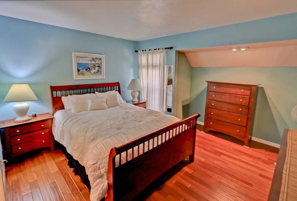 110 Las Brisas Poolside 2 Bedroom Condo