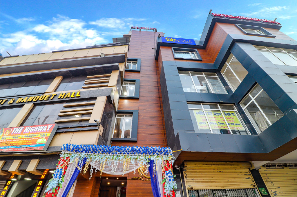 FabHotel Grand Arya