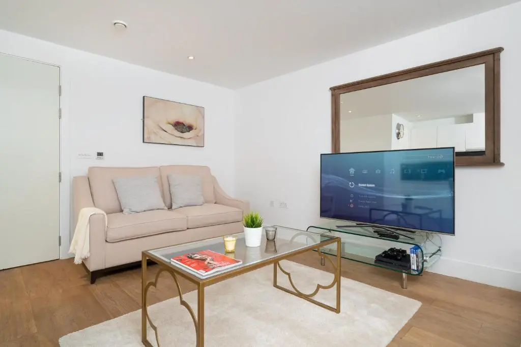 NEW 2 Bedr 3 Beds 2,5 Bath COVENT GARDEN