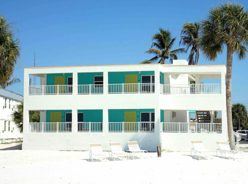 Carousel Inn on the Beach