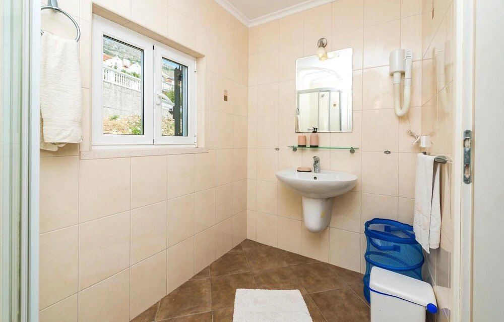 Amazing Home in Mlini-brasina With 4 Bedrooms, Wifi and Outdoor Swimming Pool
