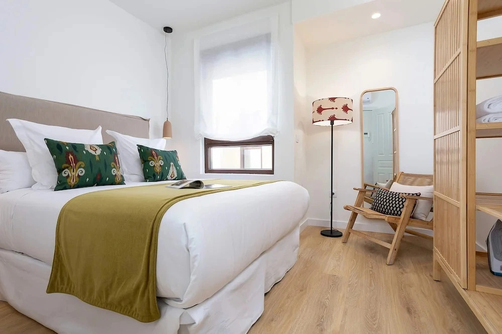 Exclusive Duplex With Private Terrace & Pool in Seville. Feria 21
