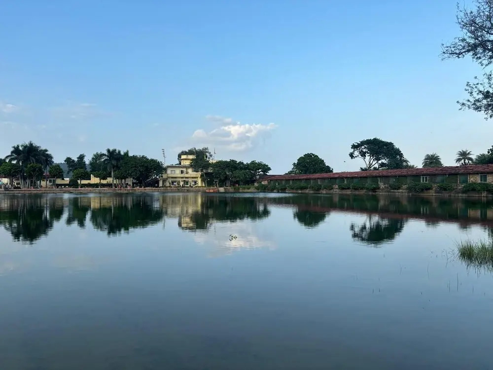 Shikarbadi Hotel