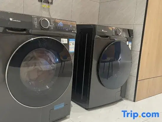 Thank Inn Premium (Jiangmen Enping Jinsha Square Branch)