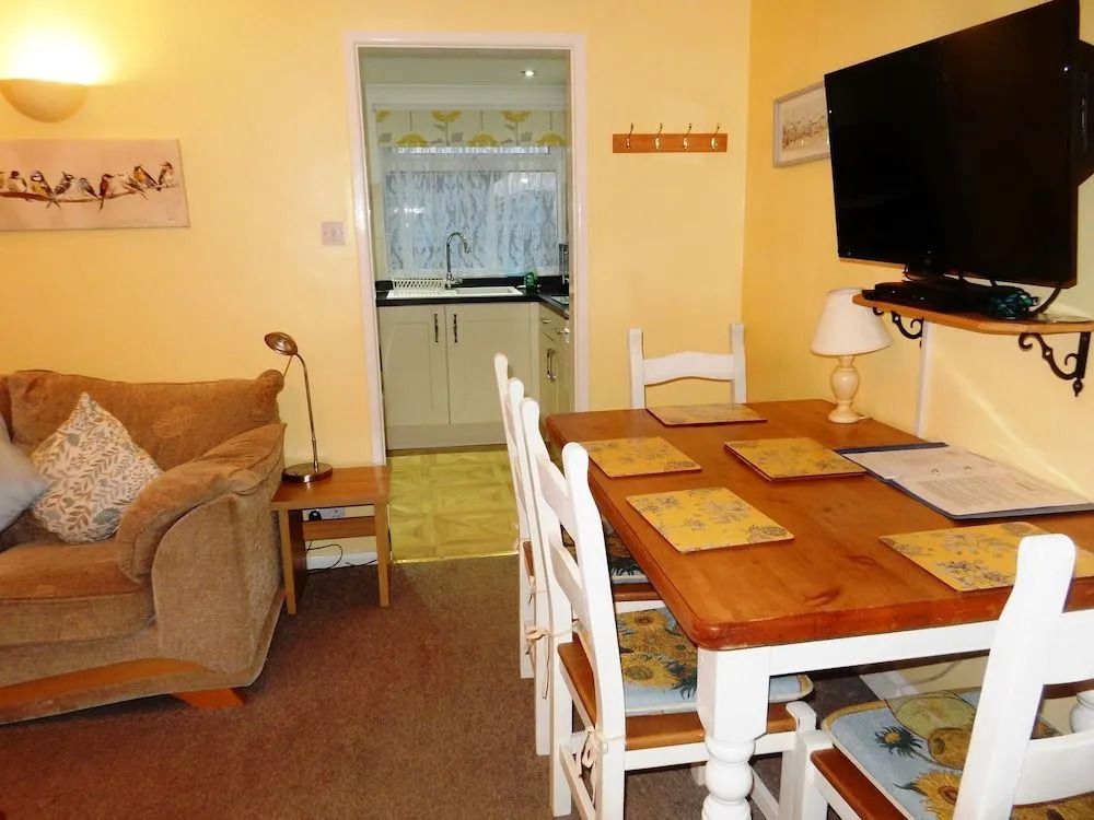Sheenas Dartmouth Chalets