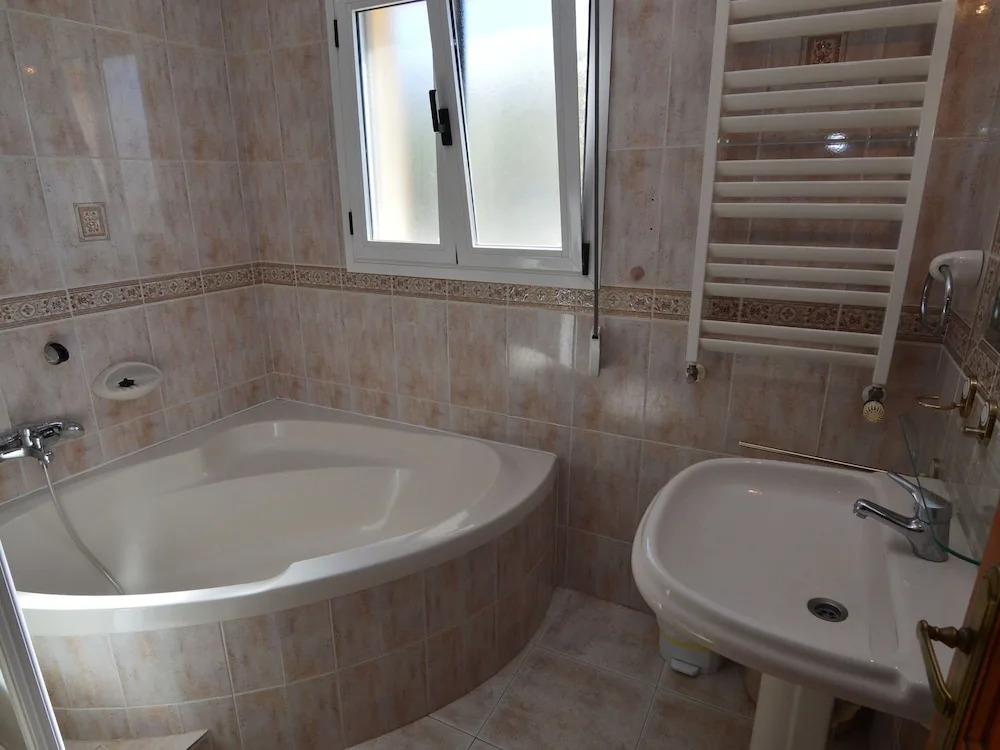 Spacious Villa in El Baladrar with Swimming Pool