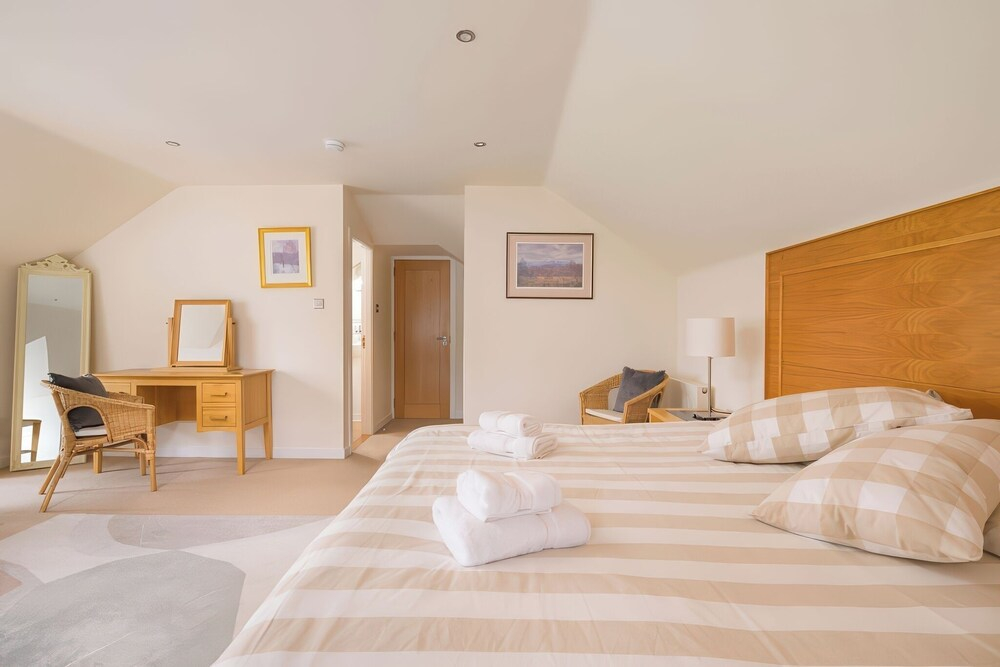 Gairn Apartment
