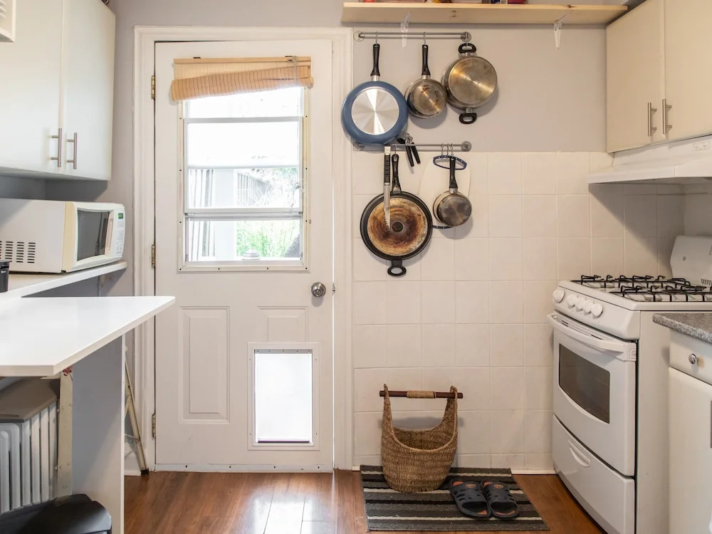Row Home in the Heart of Toronto