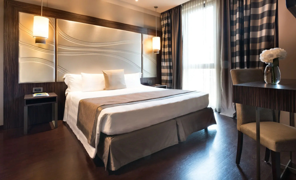 Отель Uptown Palace