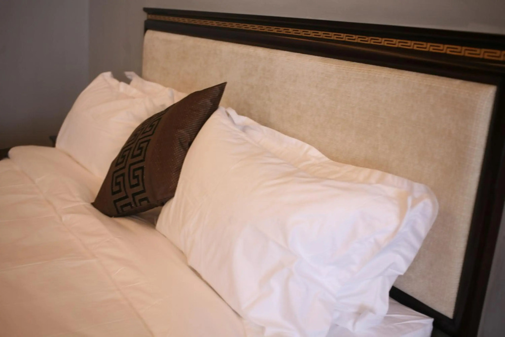 Yadonay Hotel