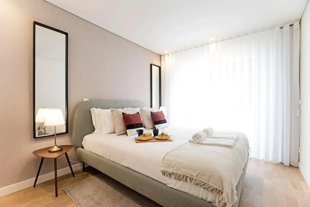 Paraíso -1B w/ AC & Patio by LovelyStay