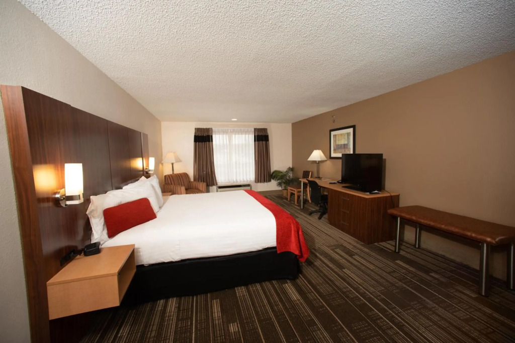 Northfield Inn Suites and Conference Center