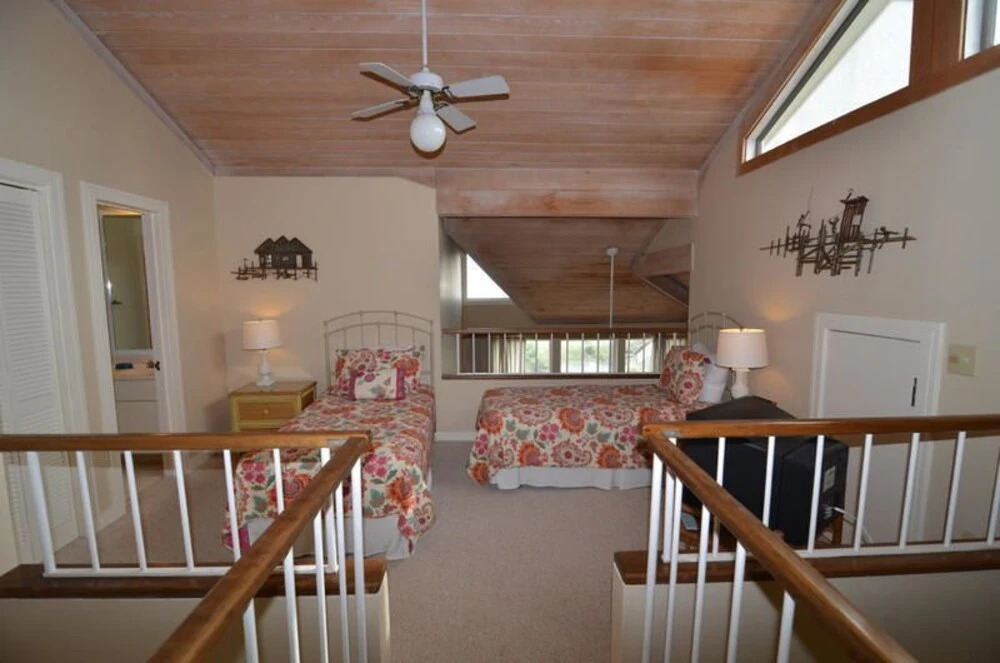 #406 Ocean Anchor - 4 Br villa by RedAwning