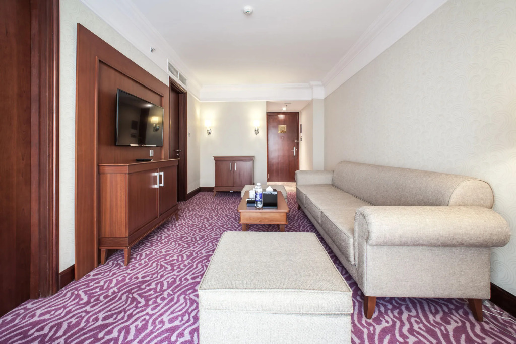 Army Hotel