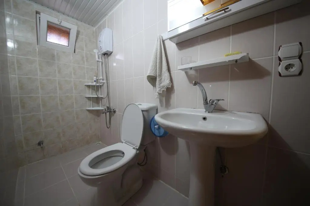 Güneş Apart