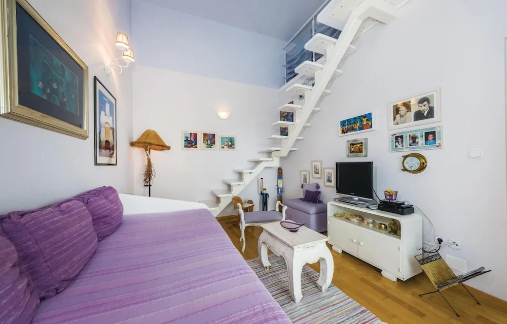 Awesome Home in Sv Filip i Jakov With 2 Bedrooms and Wifi