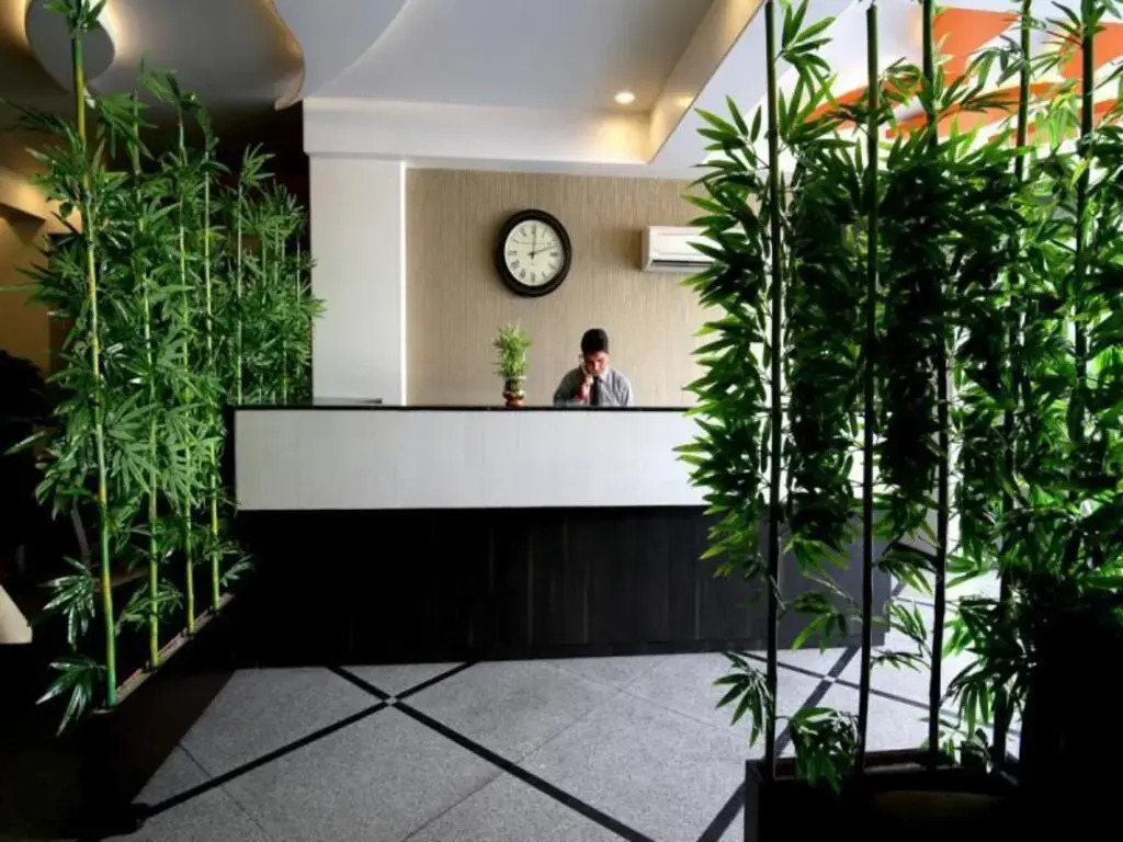 FabHotel Harsh Paradise - Malviya Nagar