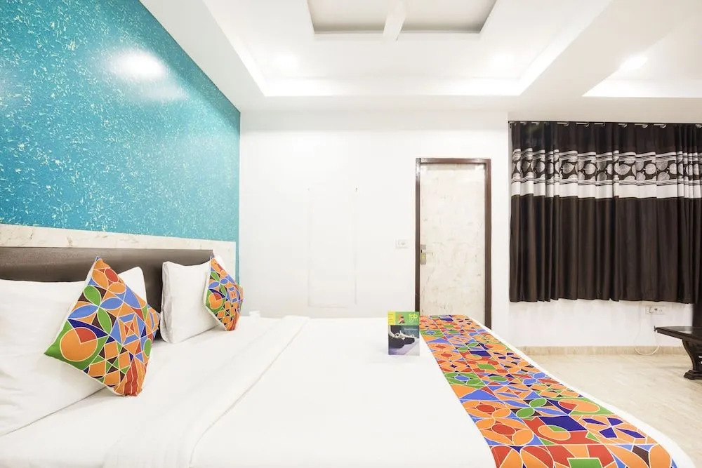 FabHotel Airlift