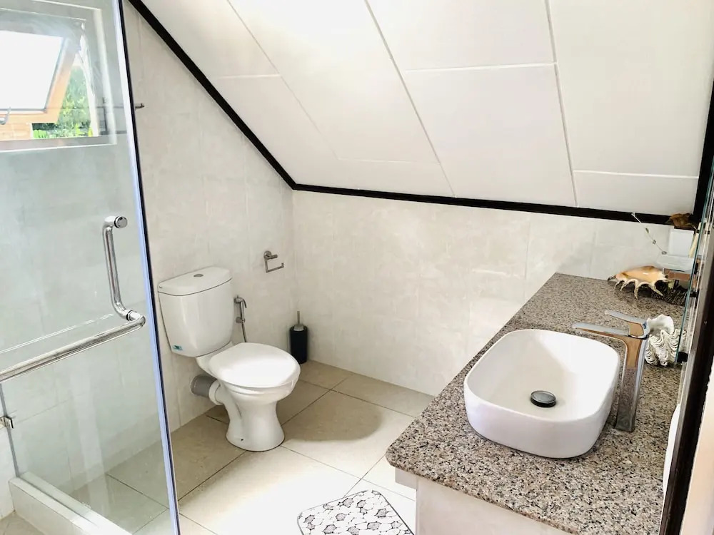 Le lagon bleu guest house by Hyde tide