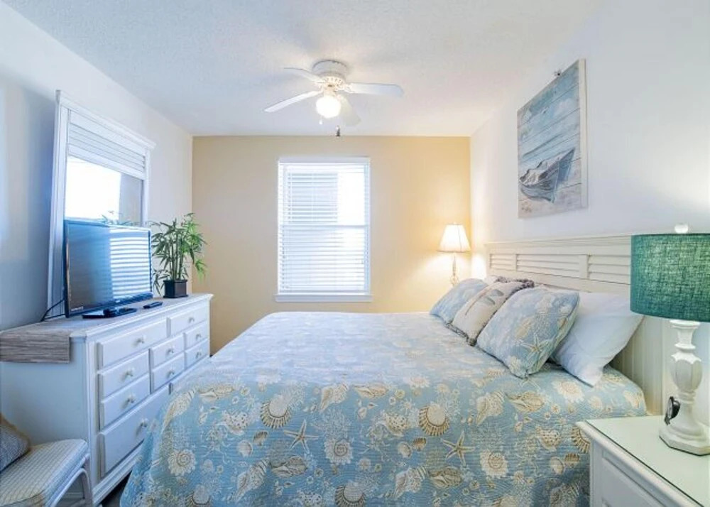 Royal Palms 604