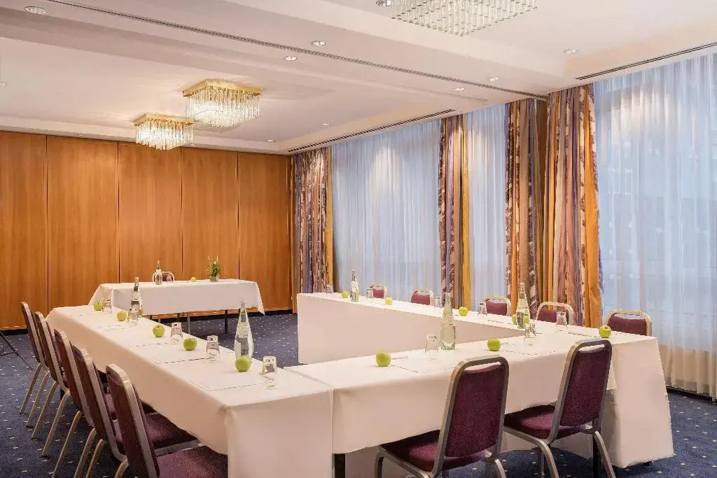 HI Hotel International Hamburg